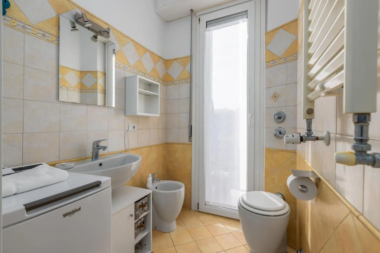 Maiolica Apartment - Free Parking And Great Connection To Linate And Duomo Milan
