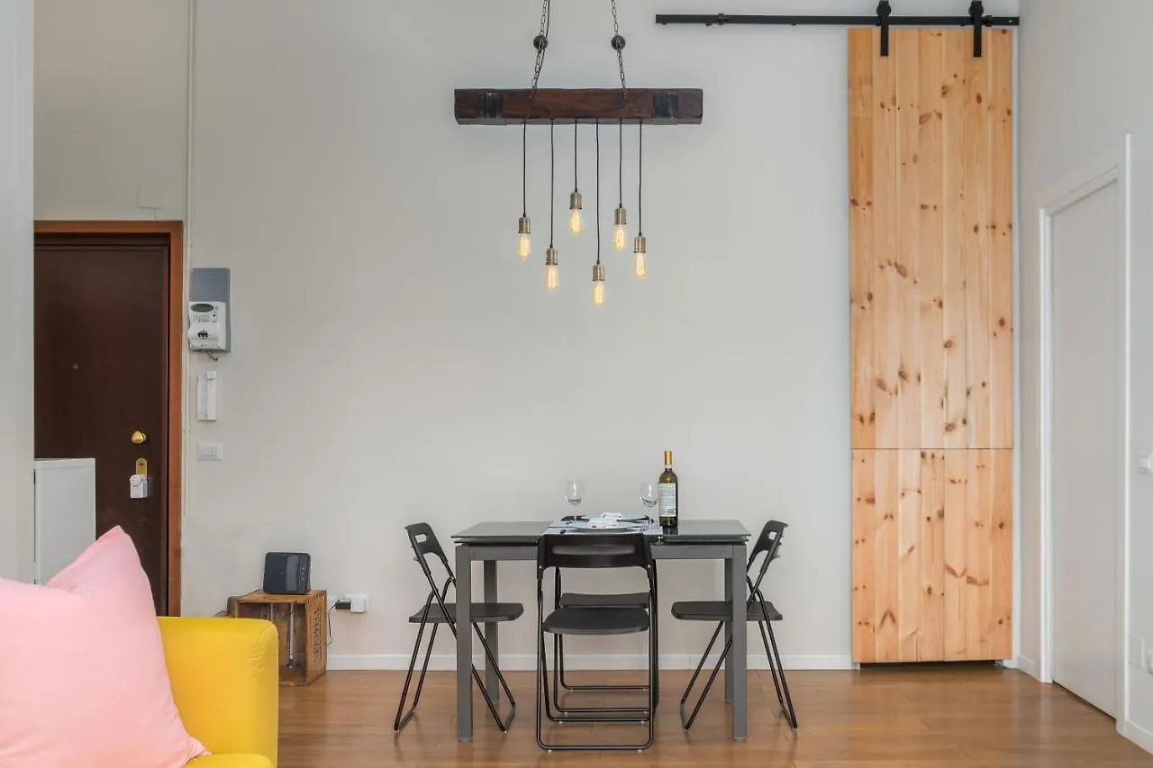 Maiolica Apartment - Free Parking And Great Connection To Linate And Duomo Milan