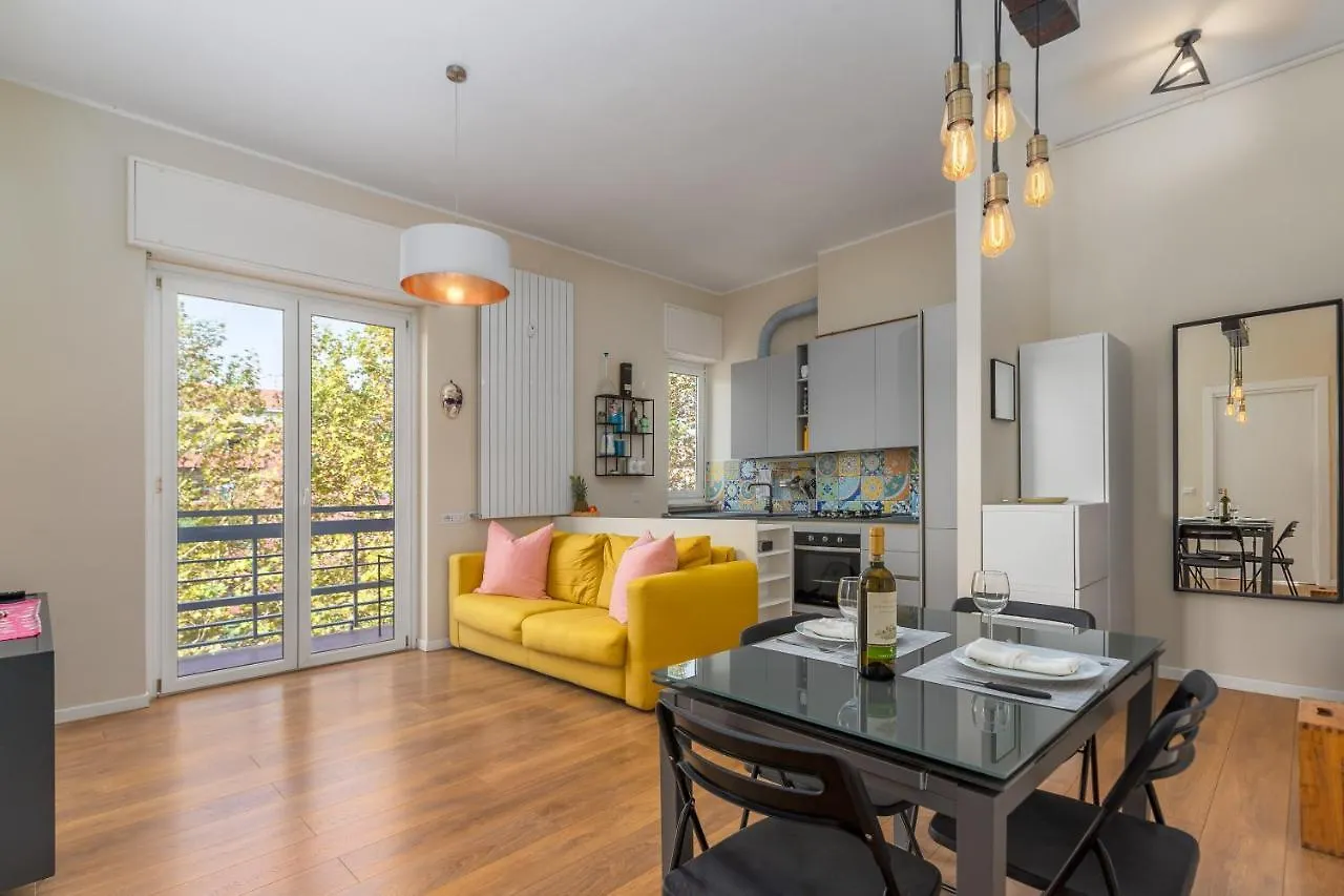 Maiolica Apartment - Free Parking And Great Connection To Linate And Duomo Milan 0*,  Italy
